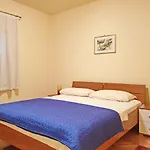 With Parking Space Silo, Krk - 18751 アパート シロ